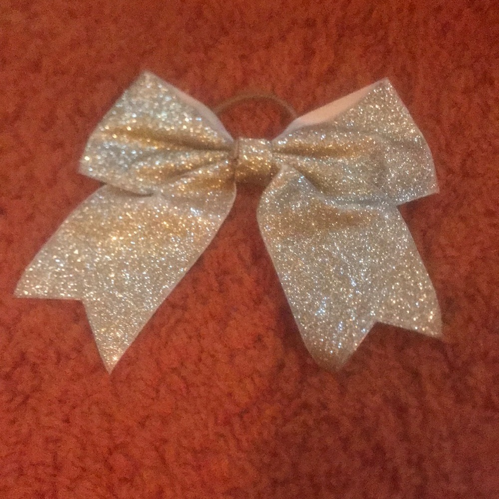 Bows - Picture 2 of 6